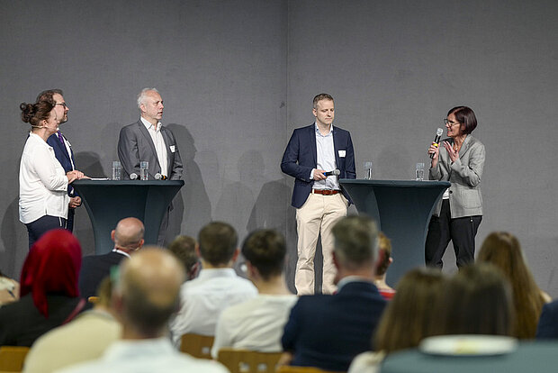 Während der Podiumsdiskussion HSKL
