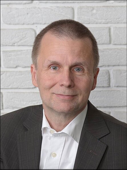 Prof. Dr. Dr. Oliver Müller HSKL