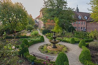 Klostergarten Hornbach bei Zweibrücken ((c) Westpfalz Mediathek, Fotografin Anna Wojta)