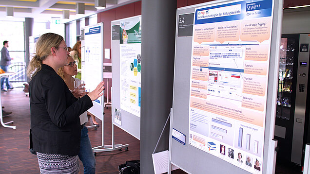 [Translate to Englisch:] Walk&Talk Posterausstellung