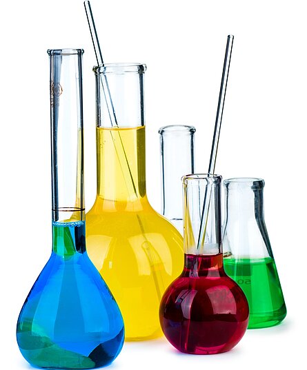 Chemische Substanzen in Erlenmeyerkolben (Foto (c) colourbox.de)